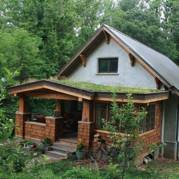 Living roof over outdoor living and dining rooms